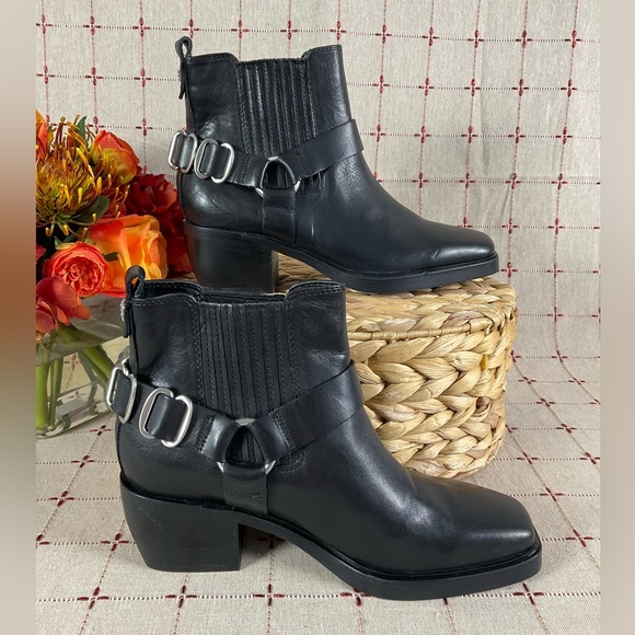 Sam Edelman “Bellamie” Black Leather Chunky Heel Ankle Bootie Square Toe Sz 5.5 - Picture 4 of 7